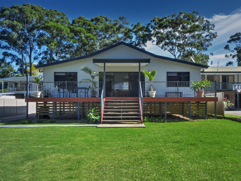 25 Fairview Crescent, Sussex Inlet NSW 2540