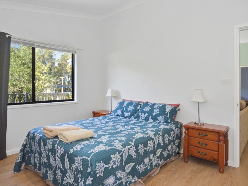 25 Fairview Crescent, Sussex Inlet NSW 2540