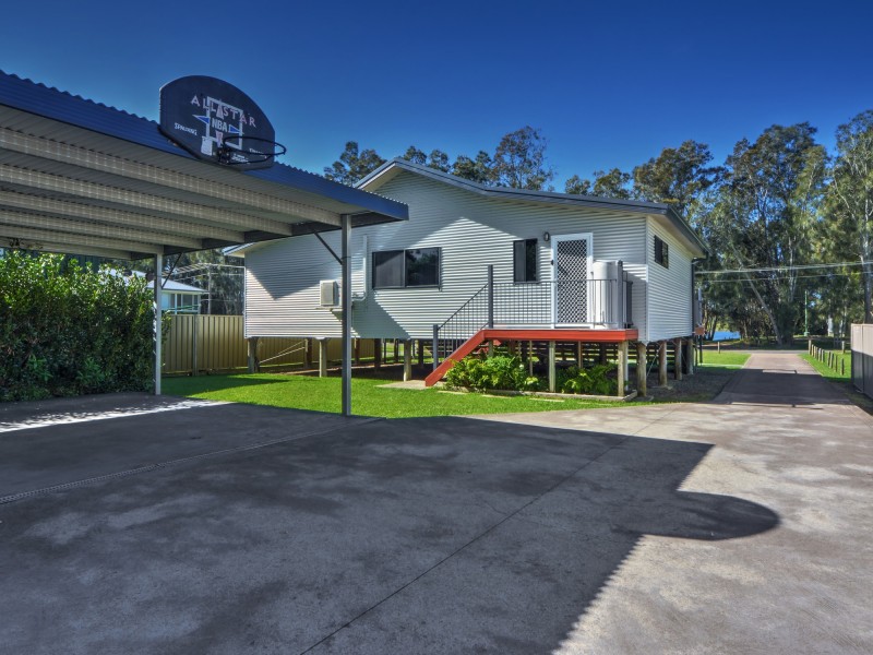 25 Fairview Crescent, Sussex Inlet NSW 2540