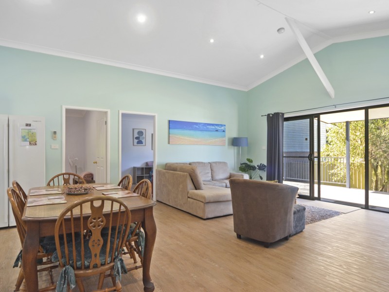 25 Fairview Crescent, Sussex Inlet NSW 2540