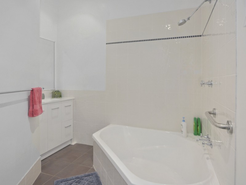 25 Fairview Crescent, Sussex Inlet NSW 2540