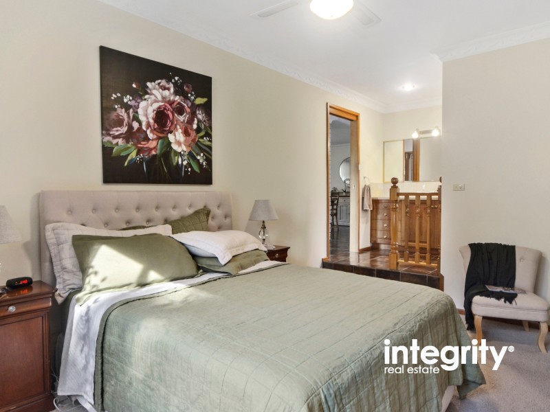2 Chestnut Avenue, Bomaderry NSW 2541