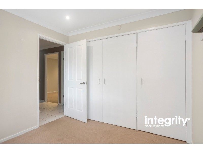 15 Yeovil Drive, Bomaderry NSW 2541