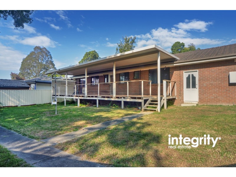 15 Yeovil Drive, Bomaderry NSW 2541