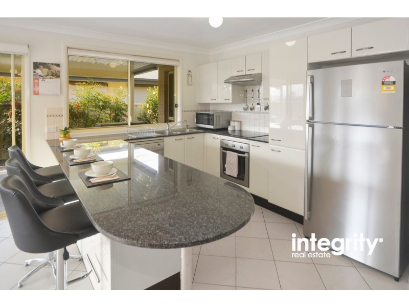 8 Emerald Drive, Meroo Meadow NSW 2540