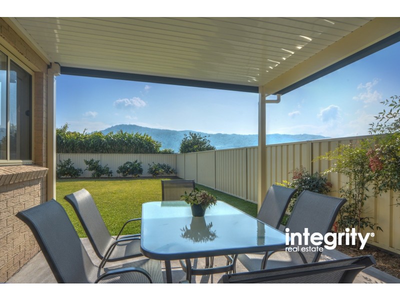 8 Emerald Drive, Meroo Meadow NSW 2540