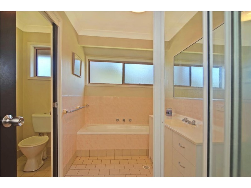 17/33 Lynburn Avenue, Bomaderry NSW 2541