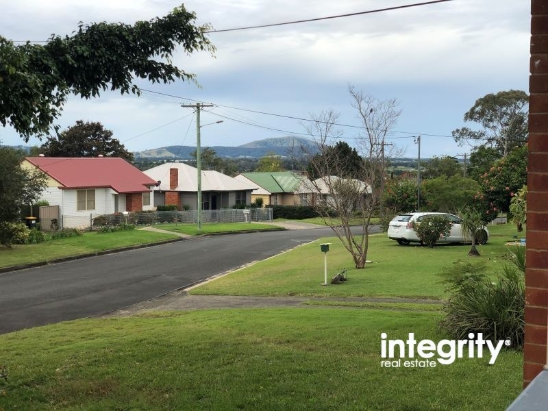 2 Leaney Avenue, Nowra NSW 2541