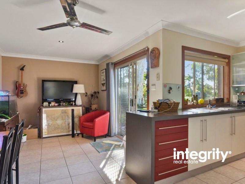 2 Folia Close, West Nowra NSW 2541