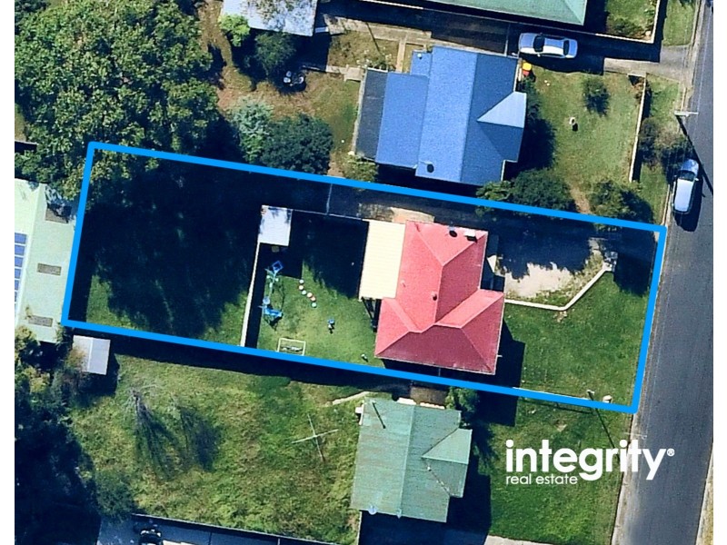 5 Elizabeth Avenue, Nowra NSW 2541