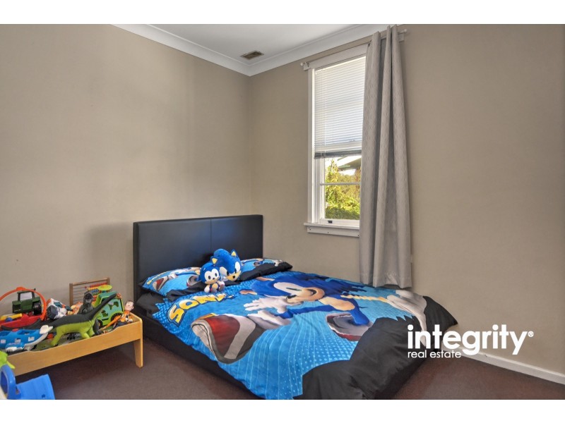 5 Elizabeth Avenue, Nowra NSW 2541