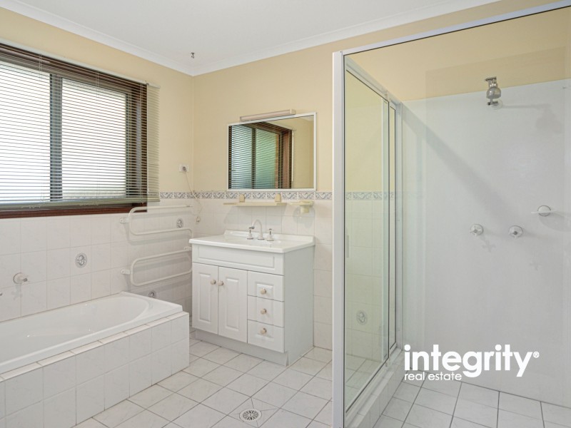 6 Nita Place, Bomaderry NSW 2541