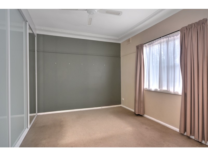 32 Cambewarra Road, Bomaderry NSW 2541