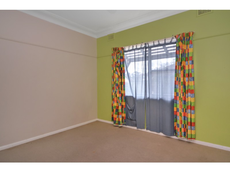 32 Cambewarra Road, Bomaderry NSW 2541