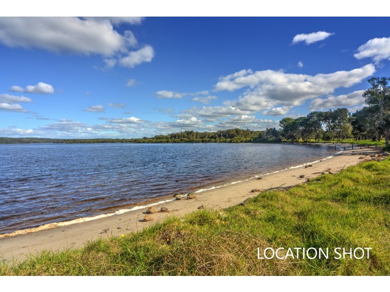 19 Bailey Avenue, Greenwell Point NSW 2540