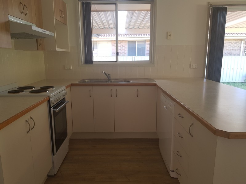 10 Hannah Place, Worrigee NSW 2540