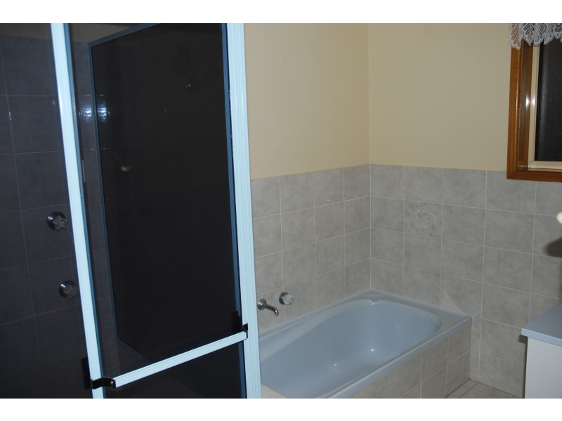 7 Formby Close, Bomaderry NSW 2541