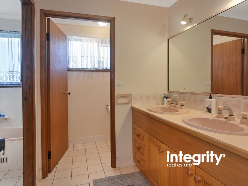 23 Fairview Crescent, Sussex Inlet NSW 2540