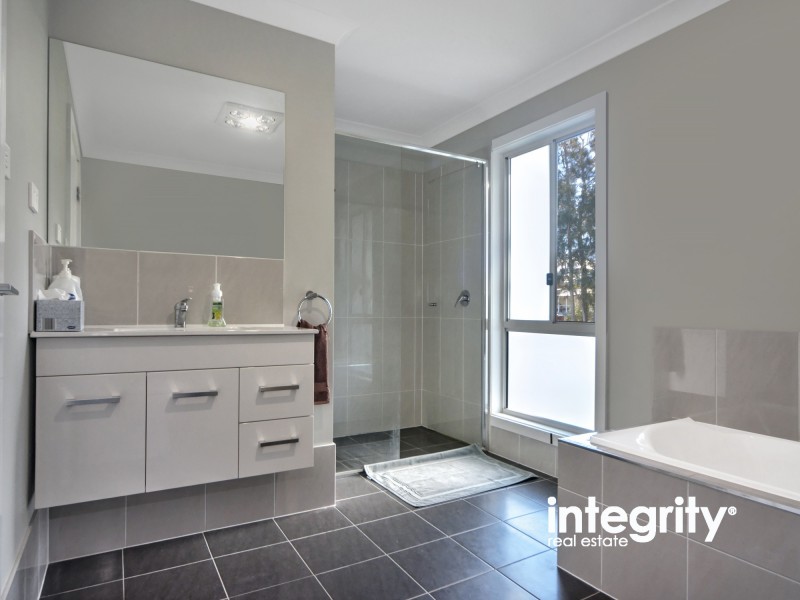 21 Fairview Crescent, Sussex Inlet NSW 2540