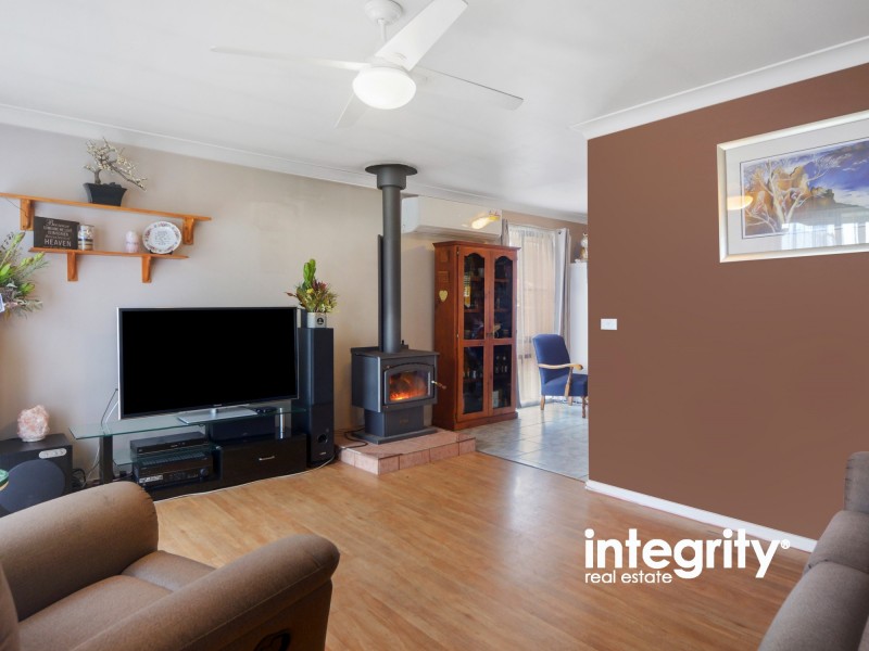 5 Yeovil Drive, Bomaderry NSW 2541