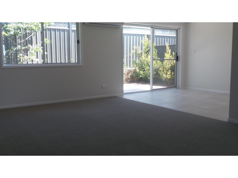 8/50 Isa Road, Worrigee NSW 2540