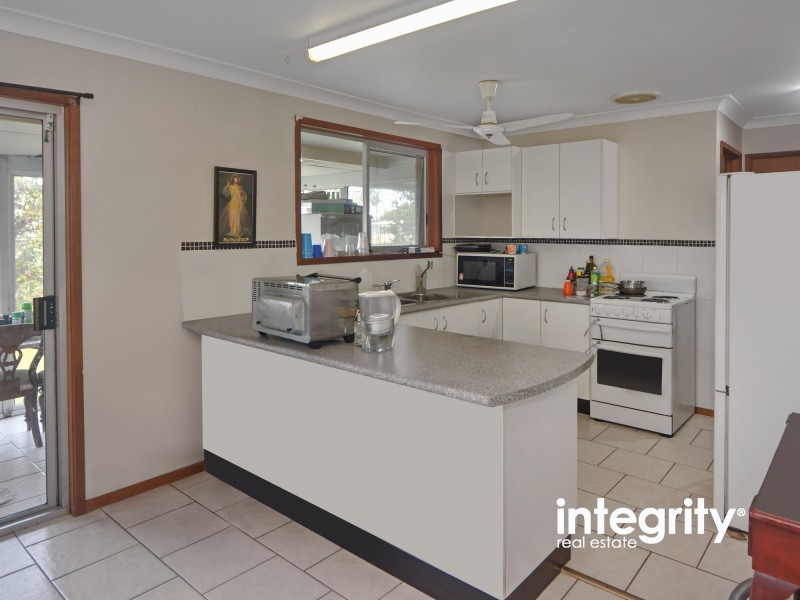 14 Crawford Drive, North Nowra NSW 2541