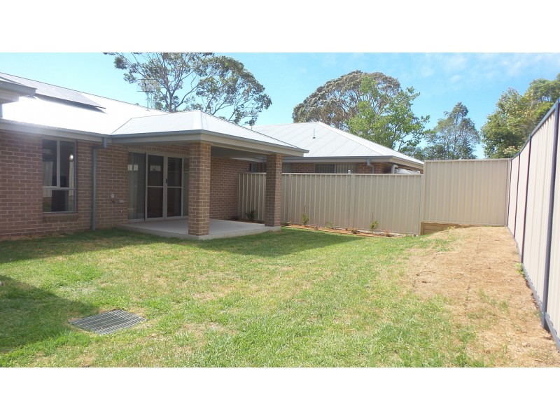 16A Yeovil Drive, Bomaderry NSW 2541