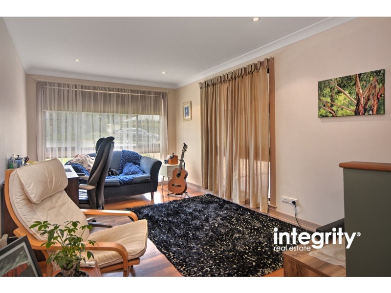 6 Lydon Crescent, West Nowra NSW 2541