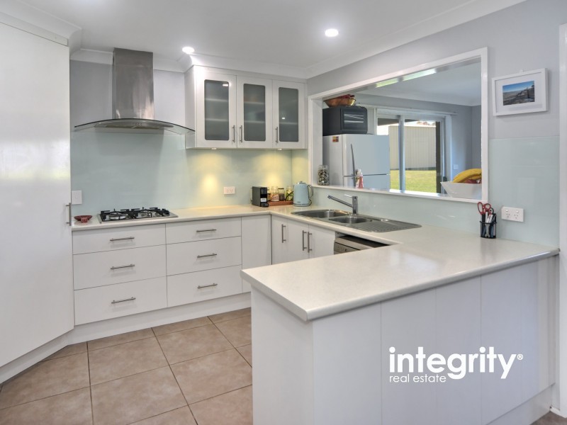 13 Cotton Palm Drive, North Nowra NSW 2541