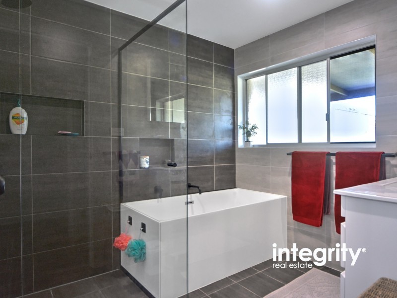 13 Cotton Palm Drive, North Nowra NSW 2541