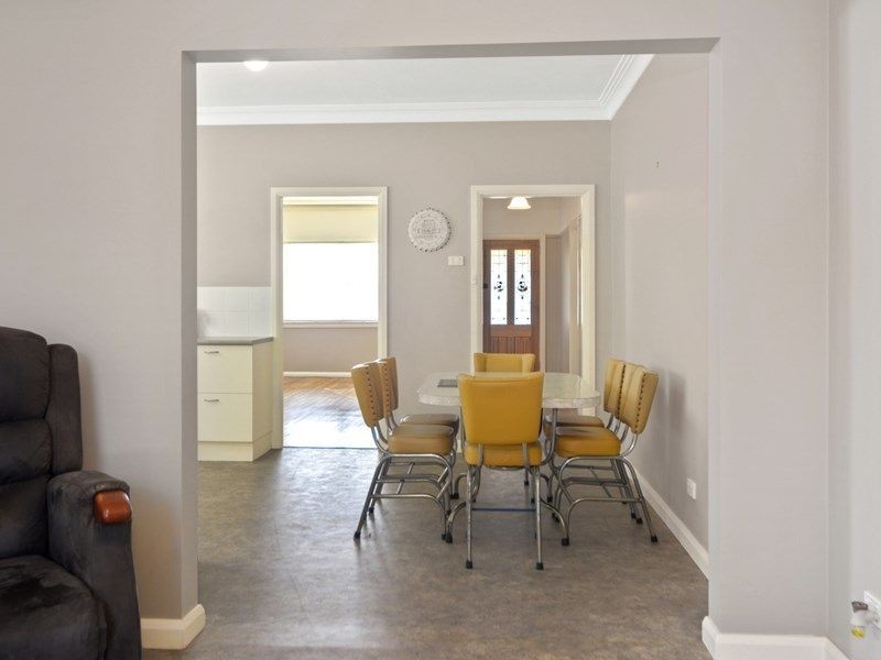 98 Jervis Street, Nowra NSW 2541