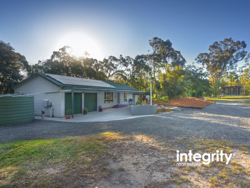 8 Hayward Road, Wandandian NSW 2540