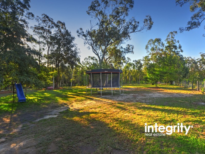 8 Hayward Road, Wandandian NSW 2540