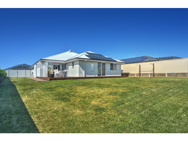 20 Jindalee Crescent, Nowra NSW 2541