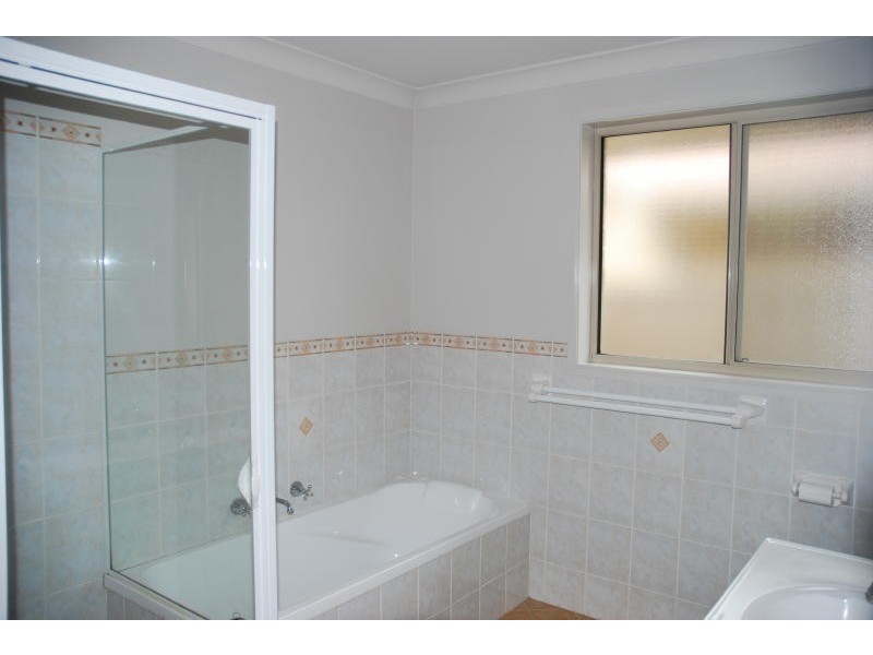 3/35 sophia Road, Worrigee NSW 2540