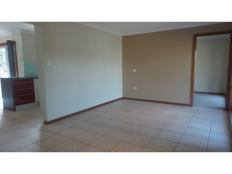2 Folia Close, West Nowra NSW 2541
