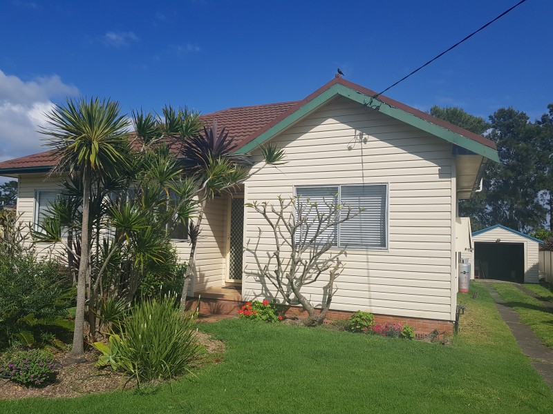 9 West Street, Greenwell Point NSW 2540