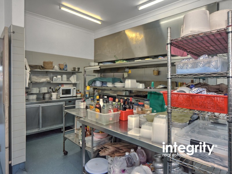 27 Bridge Road, Nowra NSW 2541