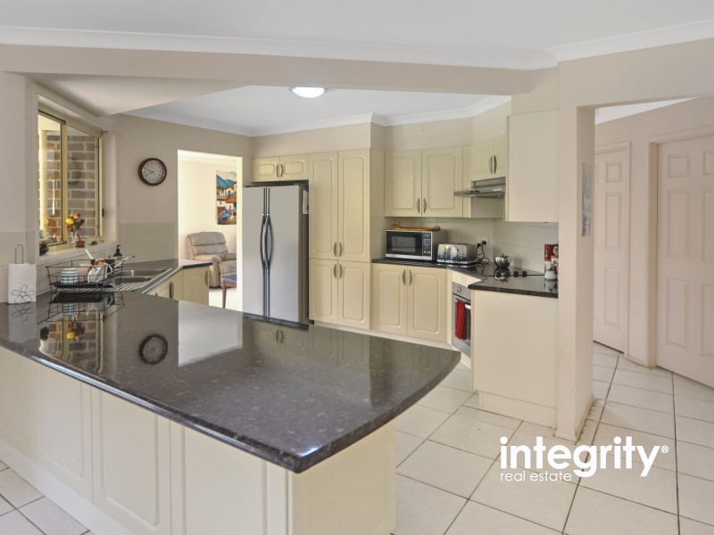 43 Burradoo Crescent, Nowra NSW 2541