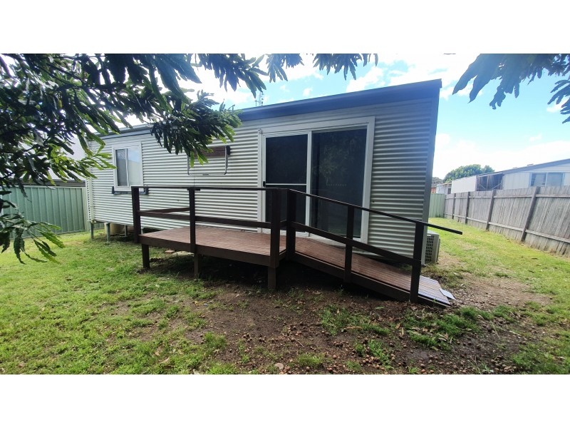 8a Albatross Road, Nowra NSW 2541