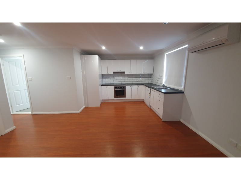 8a Albatross Road, Nowra NSW 2541