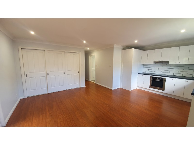 8a Albatross Road, Nowra NSW 2541