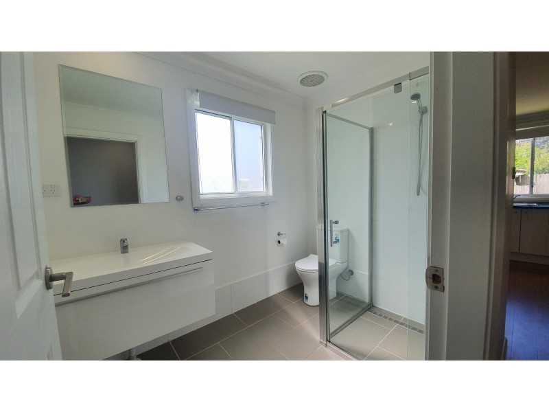 8a Albatross Road, Nowra NSW 2541