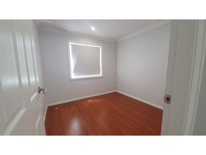 8a Albatross Road, Nowra NSW 2541