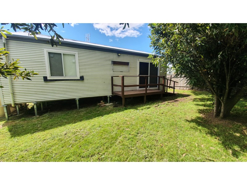 8a Albatross Road, Nowra NSW 2541