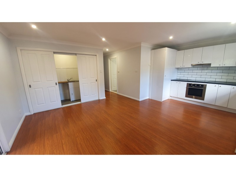 8a Albatross Road, Nowra NSW 2541
