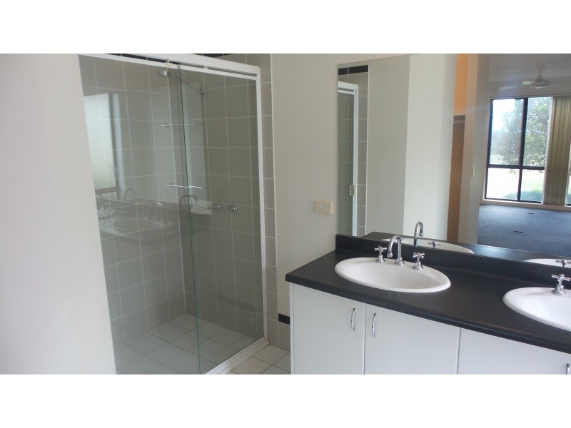 20 Hibiscus, Bomaderry NSW 2541