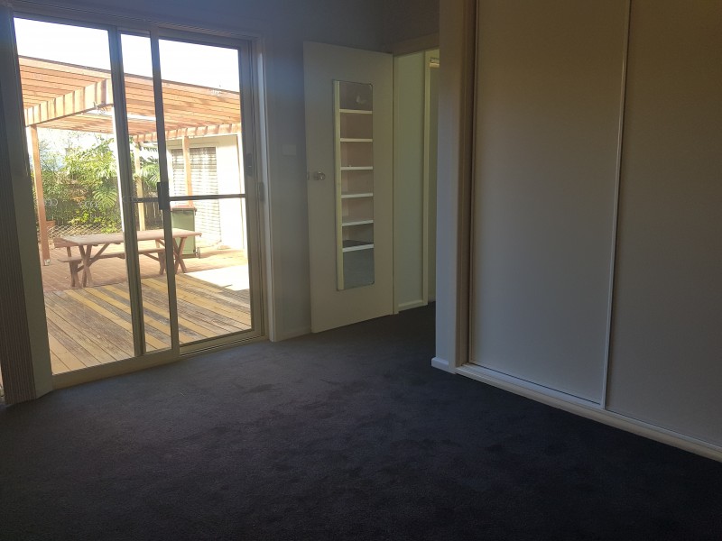 4 Crest Avenue, North Nowra NSW 2541