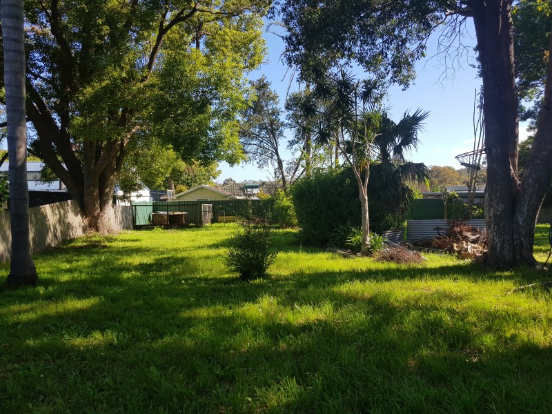 4 Crest Avenue, North Nowra NSW 2541