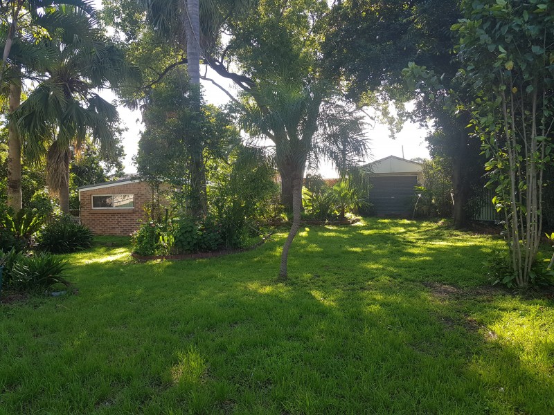 4 Crest Avenue, North Nowra NSW 2541